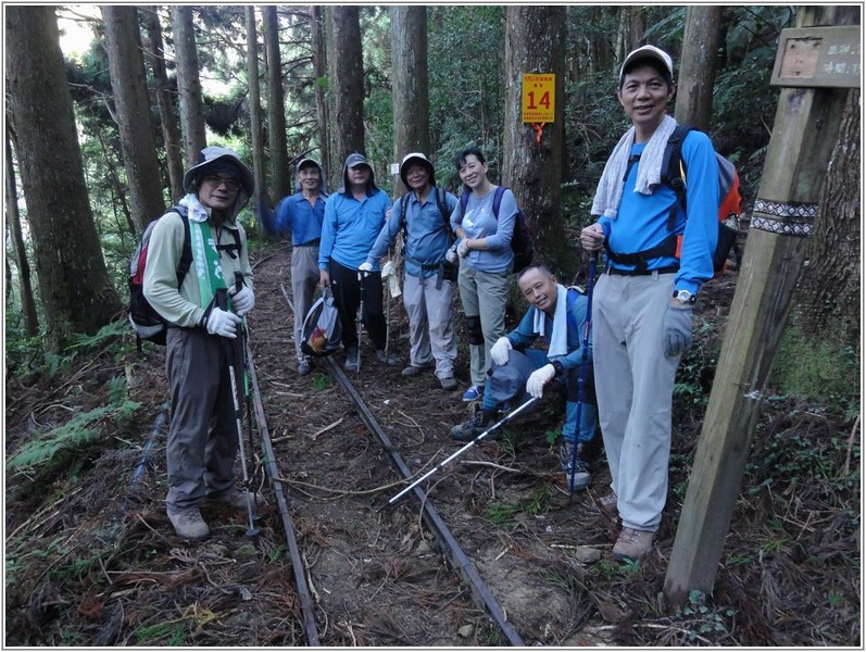 2013-10-11 16-20-05廢棄運材軌道.jpg